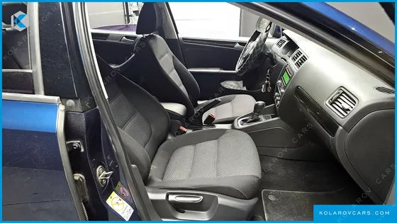 VOLKSWAGEN JETTA 1.6 TDI BLUE MOTION