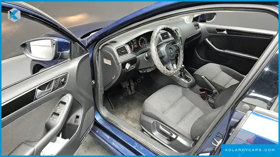 VOLKSWAGEN JETTA 1.6 TDI BLUE MOTION