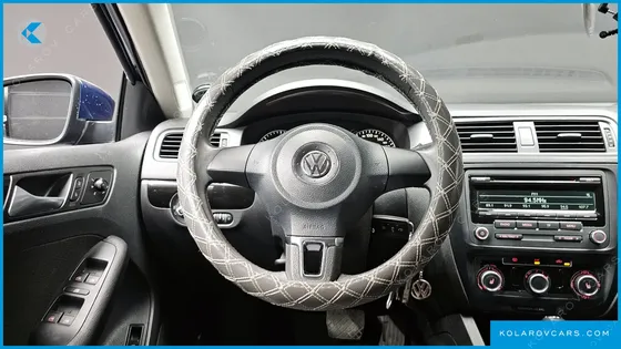 VOLKSWAGEN JETTA 1.6 TDI BLUE MOTION
