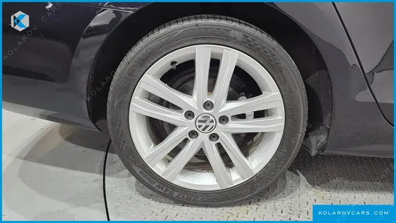 VOLKSWAGEN JETTA 2.0 TDI BLUEMOTION PREMIUM