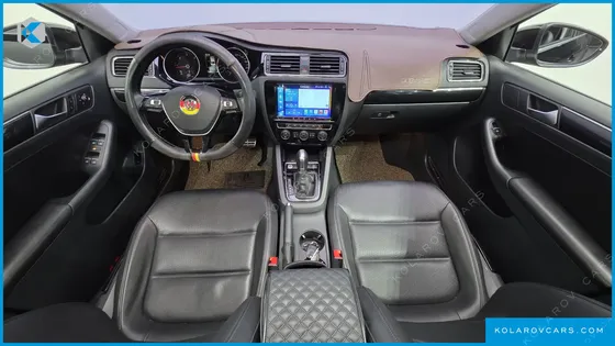 VOLKSWAGEN JETTA 2.0 TDI BLUEMOTION PREMIUM