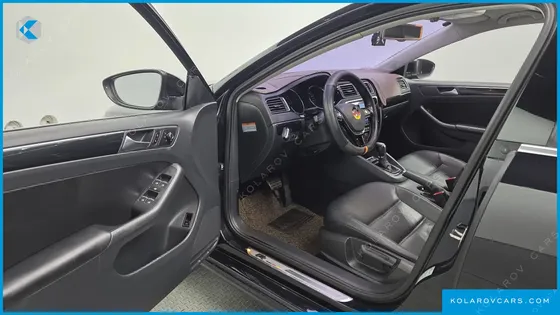 VOLKSWAGEN JETTA 2.0 TDI BLUEMOTION PREMIUM