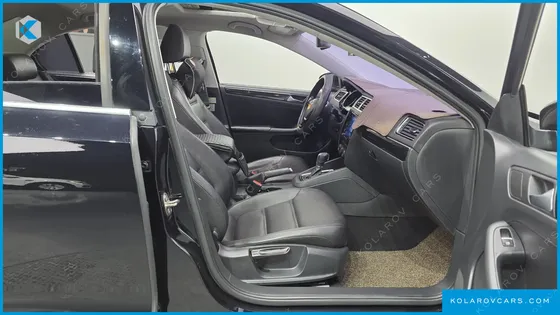 VOLKSWAGEN JETTA 2.0 TDI BLUEMOTION PREMIUM