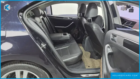 VOLKSWAGEN JETTA 2.0 TDI BLUEMOTION PREMIUM