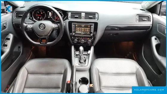 VOLKSWAGEN JETTA 2.0 TDI BLUEMOTION PREMIUM