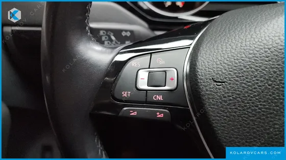 VOLKSWAGEN JETTA 2.0 TDI BLUEMOTION PREMIUM