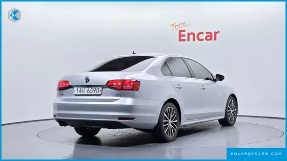 VOLKSWAGEN JETTA 2.0 TDI BLUEMOTION