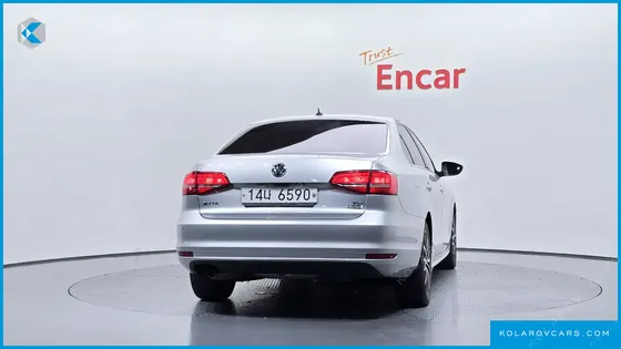 VOLKSWAGEN JETTA 2.0 TDI BLUEMOTION