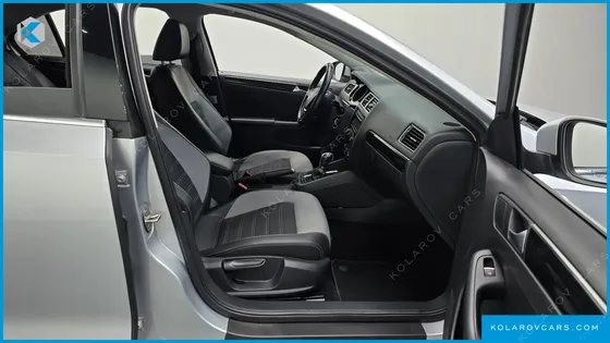 VOLKSWAGEN JETTA 2.0 TDI BLUEMOTION