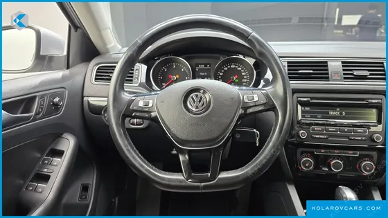 VOLKSWAGEN JETTA 2.0 TDI BLUEMOTION
