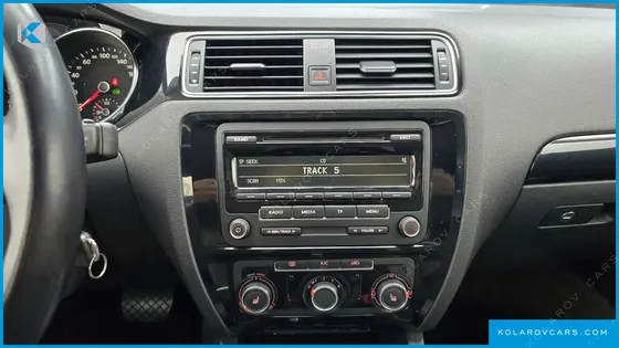 VOLKSWAGEN JETTA 2.0 TDI BLUEMOTION