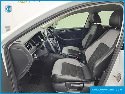 VOLKSWAGEN JETTA 2.0 TDI BLUEMOTION