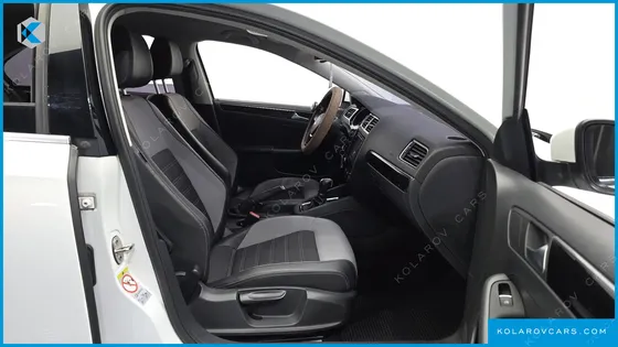 VOLKSWAGEN JETTA 2.0 TDI BLUEMOTION