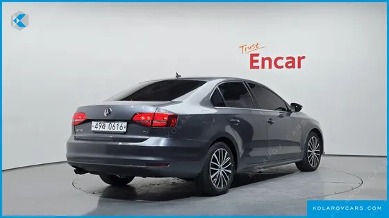 VOLKSWAGEN JETTA 2.0 TDI BLUEMOTION