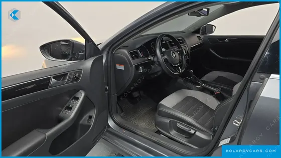 VOLKSWAGEN JETTA 2.0 TDI BLUEMOTION