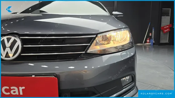 VOLKSWAGEN JETTA 2.0 TDI BLUEMOTION