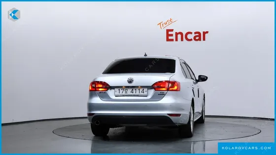 VOLKSWAGEN JETTA 1.6 TDI BLUE MOTION