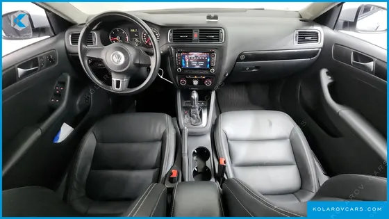 VOLKSWAGEN JETTA 1.6 TDI BLUE MOTION