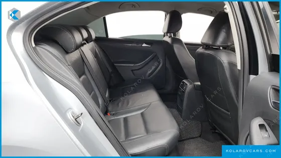 VOLKSWAGEN JETTA 1.6 TDI BLUE MOTION
