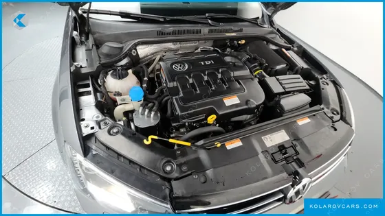 VOLKSWAGEN JETTA 2.0 TDI BLUEMOTION PREMIUM