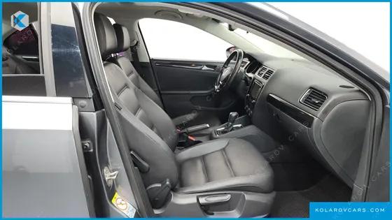 VOLKSWAGEN JETTA 2.0 TDI BLUEMOTION PREMIUM