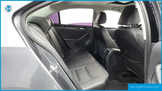 VOLKSWAGEN JETTA 2.0 TDI BLUEMOTION PREMIUM