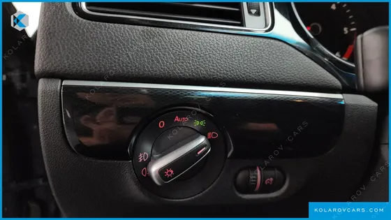VOLKSWAGEN JETTA 2.0 TDI BLUEMOTION PREMIUM