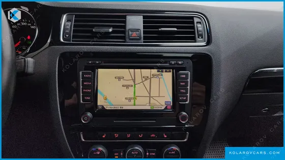 VOLKSWAGEN JETTA 2.0 TDI BLUEMOTION PREMIUM
