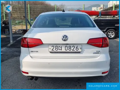 VOLKSWAGEN JETTA 2.0 TDI BLUEMOTION PREMIUM