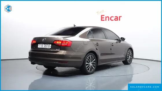 VOLKSWAGEN JETTA 2.0 TDI BLUEMOTION