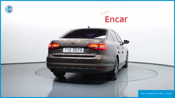 VOLKSWAGEN JETTA 2.0 TDI BLUEMOTION