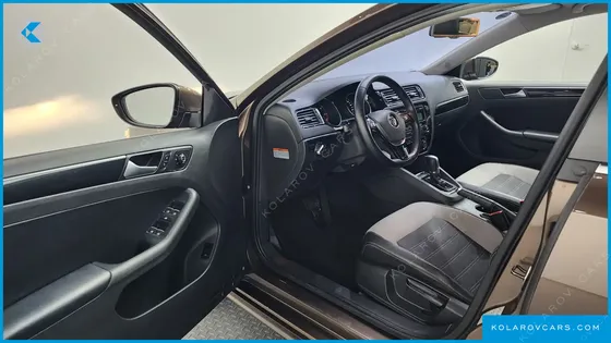 VOLKSWAGEN JETTA 2.0 TDI BLUEMOTION