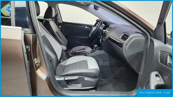 VOLKSWAGEN JETTA 2.0 TDI BLUEMOTION