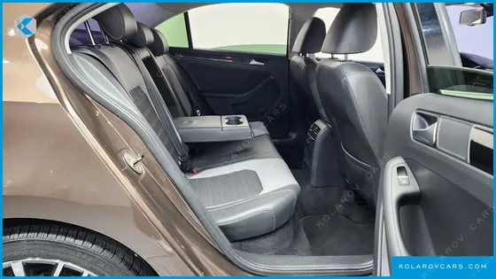 VOLKSWAGEN JETTA 2.0 TDI BLUEMOTION