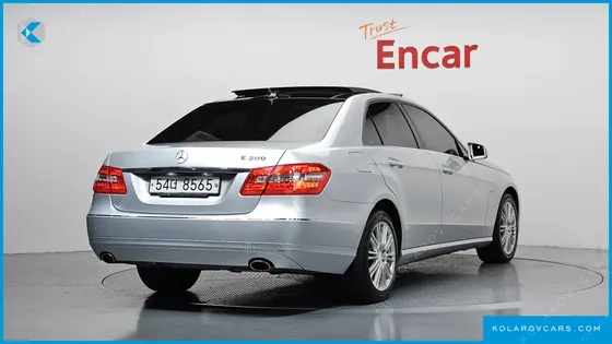 MERCEDES E-CLASS E300 ELEGANCE