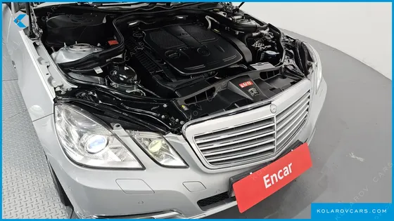 MERCEDES E-CLASS E300 ELEGANCE