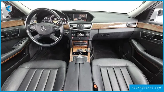 MERCEDES E-CLASS E300 ELEGANCE