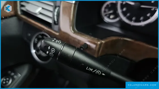 MERCEDES E-CLASS E300 ELEGANCE
