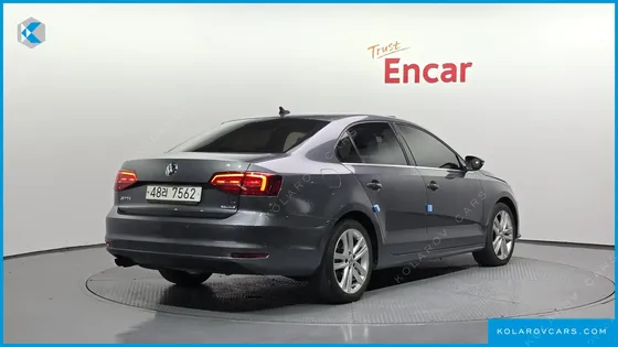 VOLKSWAGEN JETTA 2.0 TDI BLUEMOTION PREMIUM
