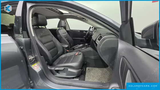 VOLKSWAGEN JETTA 2.0 TDI BLUEMOTION PREMIUM