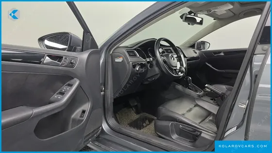 VOLKSWAGEN JETTA 2.0 TDI BLUEMOTION PREMIUM