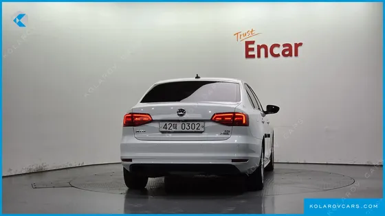 VOLKSWAGEN JETTA 2.0 TDI BLUEMOTION PREMIUM