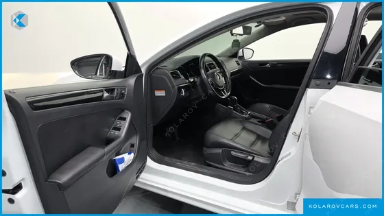 VOLKSWAGEN JETTA 2.0 TDI BLUEMOTION PREMIUM