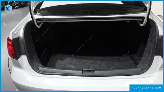 VOLKSWAGEN JETTA 2.0 TDI BLUEMOTION PREMIUM