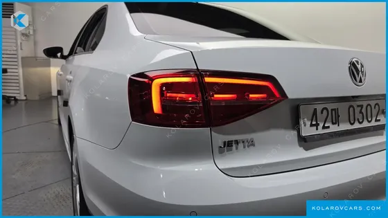 VOLKSWAGEN JETTA 2.0 TDI BLUEMOTION PREMIUM
