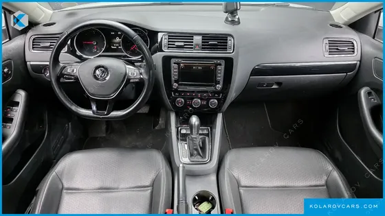 VOLKSWAGEN JETTA 2.0 TDI BLUEMOTION PREMIUM
