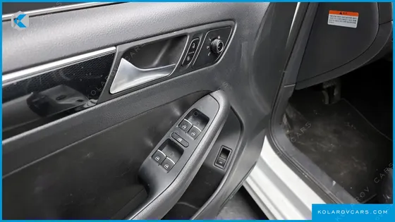 VOLKSWAGEN JETTA 2.0 TDI BLUEMOTION PREMIUM