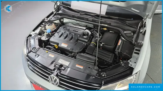 VOLKSWAGEN JETTA 2.0 TDI BLUEMOTION PREMIUM