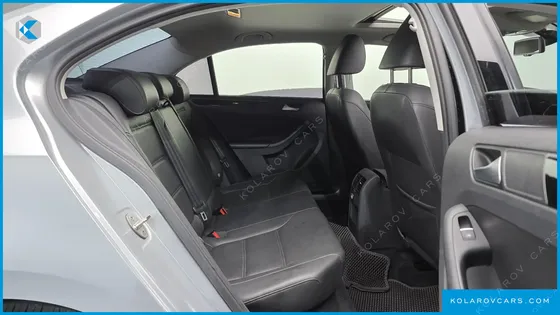 VOLKSWAGEN JETTA 2.0 TDI BLUEMOTION PREMIUM