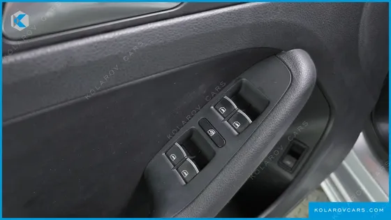 VOLKSWAGEN JETTA 2.0 TDI BLUEMOTION PREMIUM
